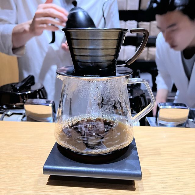 바리스타가 직접 설명해주며 매일 다른 커피를 즐길 수 있는 스탠드 커피바, 마메야