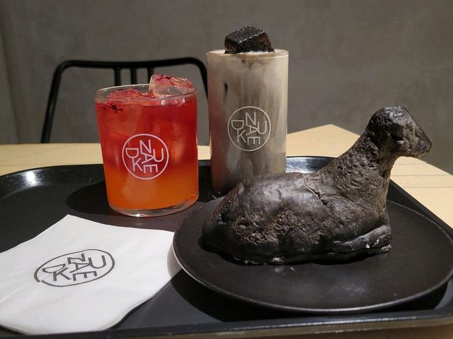 【韓国】オブジェのような芸術的なケーキがあるカフェ