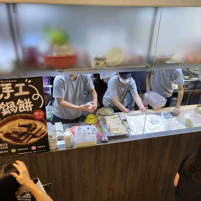 泰和樓-中式料理 提前訂位才吃得到的酸菜白肉鍋！半日行程安排