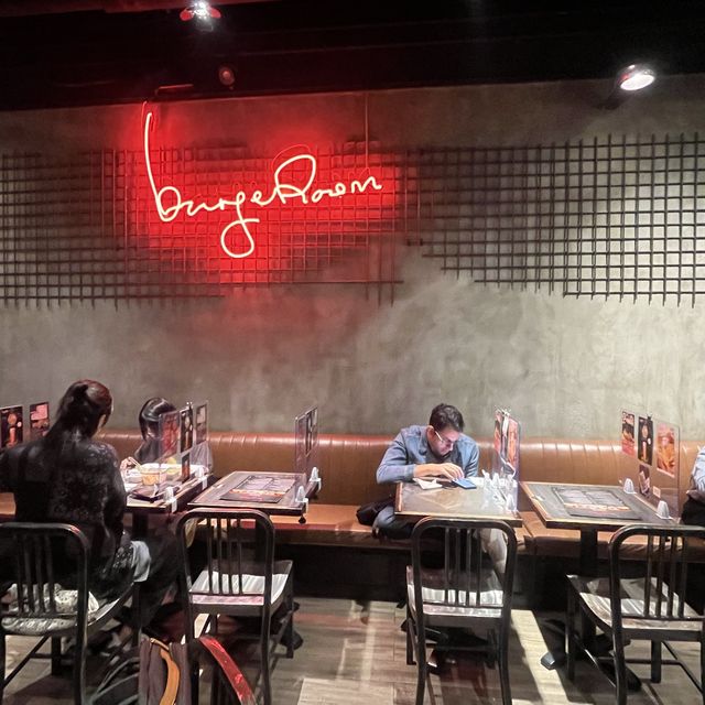 型格工業風🇺🇸邪惡😈巨型大漢堡🍔 🌸Burgeroom（尖沙咀） 