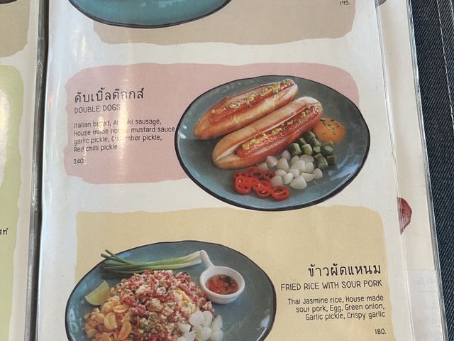 ร้านกาแฟน่ารัก บรรยากาศริมทะเล ชิลๆ ริมปากน้ำ