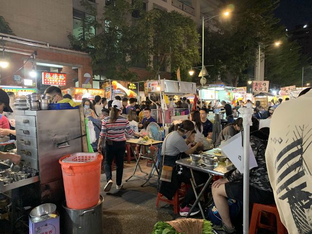 台湾　台湾グルメ　台湾と言えば夜市！ 寧夏夜市に行ってきた！