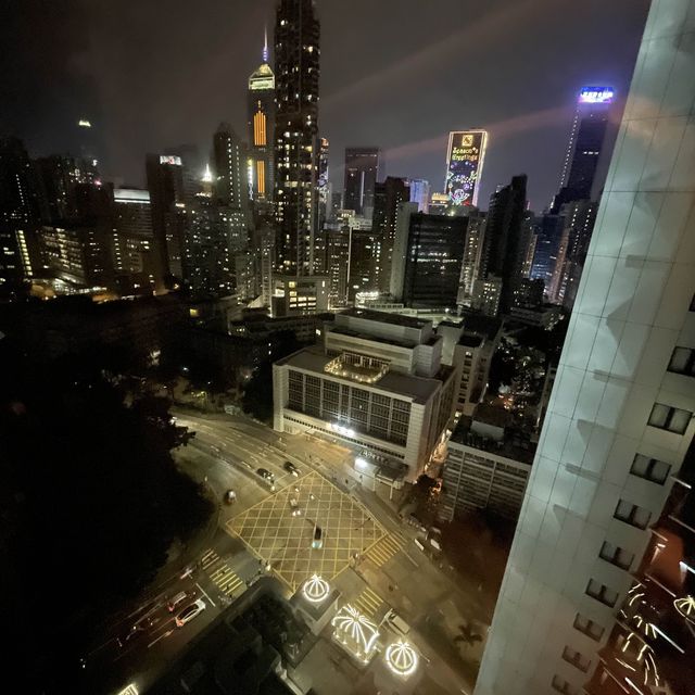 英皇駿景酒店