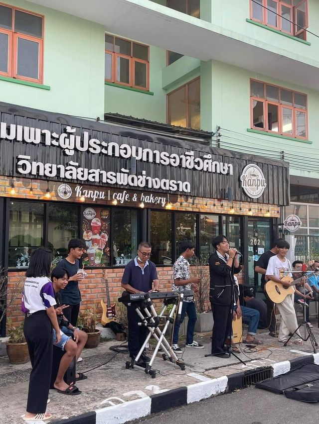 ถนนคนเดิน จ.ตราด 🕺🏽🚶🏽‍♂️🚶🏽