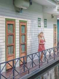 นอนแพกาญริมแม่น้ำแคว ชมทางรถไฟสายมรณะ 