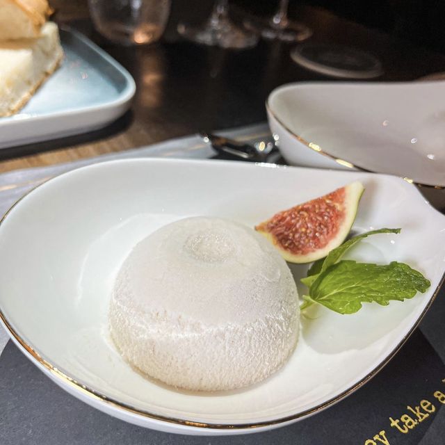 香港首創手工鵝肝雪糕 Le Grande Bleu ✨