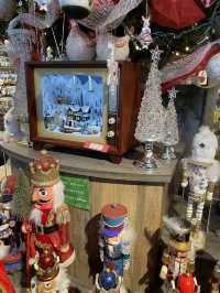 12월 25일에만 문을 닫는 크리스마스 마켓, “La Boutique de Noël de Québec”