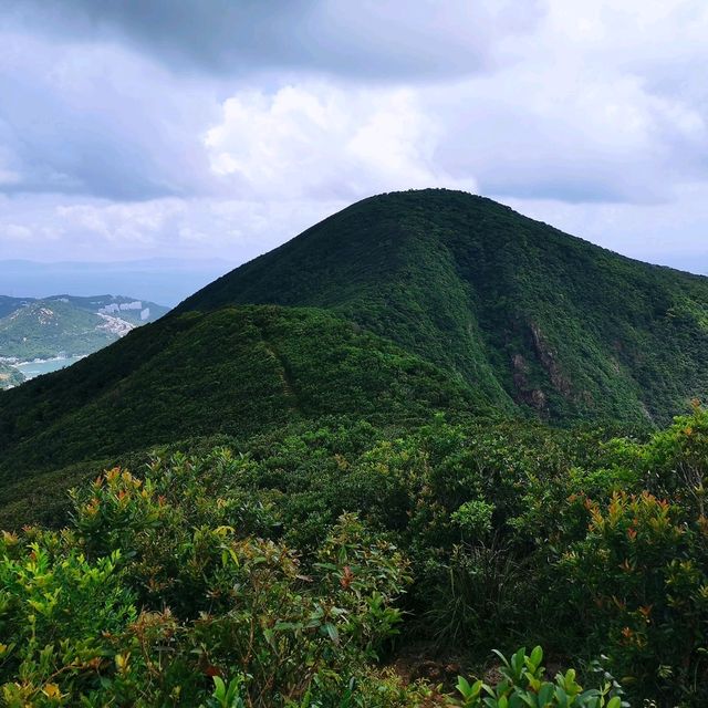 從赤柱峽道上孖崗山