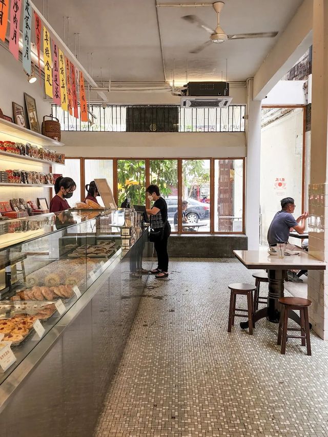 113-Year-Old Chinese Pastry Shop In KL😱🥮 