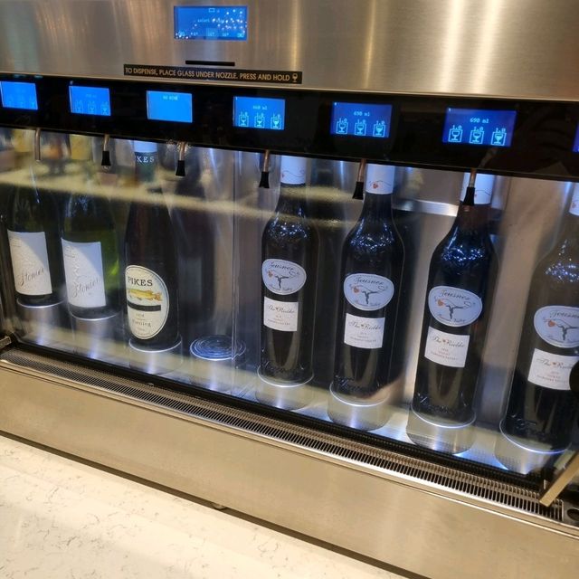 SliverKris lounge, airport oasis