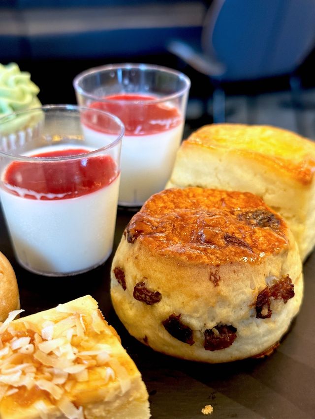 Afternoon tea for 2 at $78 💐😍🫖