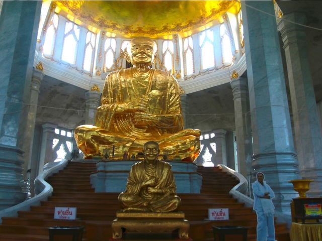 วิหารหลวงพ่อโต วัดโนนกุ่ม