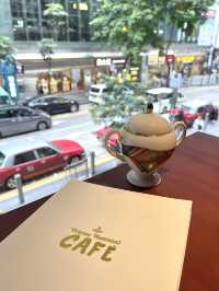 香港銅鑼灣復古英倫風打卡咖啡店-Vivienne Westwood Café