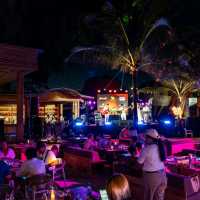 ที่พักภูเก็ตหาดบางเทา ติดทะเล พร้อม บีชคลับสุดจึ้ง