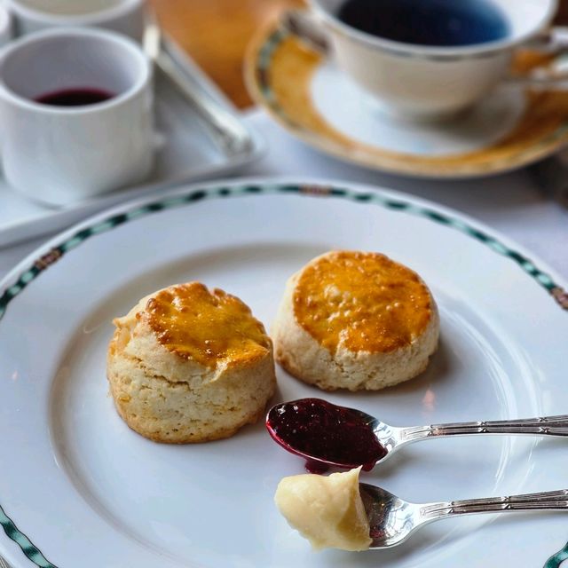 Afternoon Tea ธีมคริสมาสที่ โรงแรม เพนนินซูลา กรุงเทพฯ