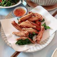 LonLon：泰國菜美味，預約需提前