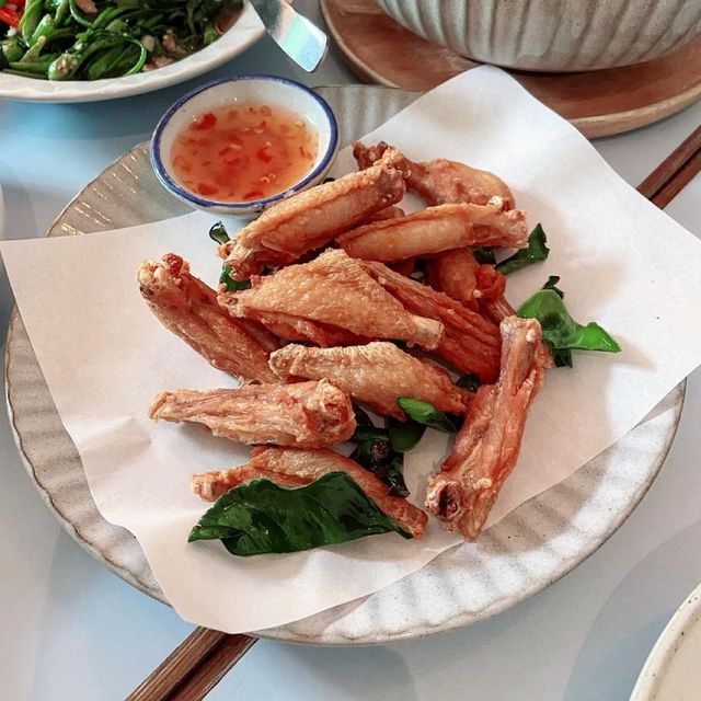LonLon：泰國菜美味，預約需提前