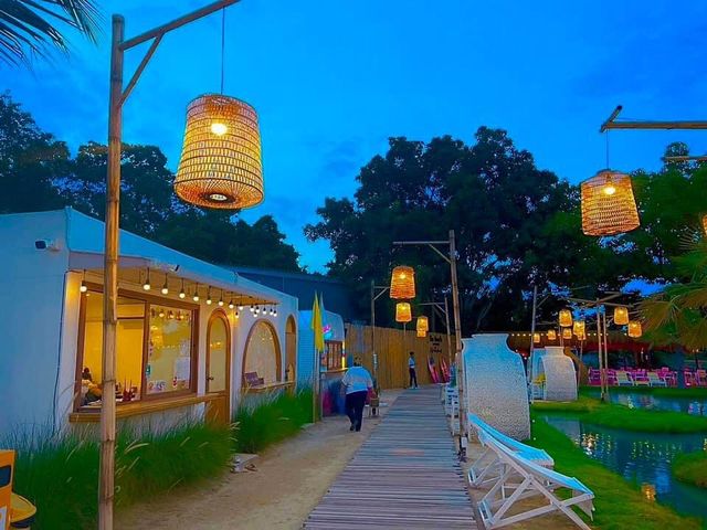  The Beach กลางกรุง  🏖️
