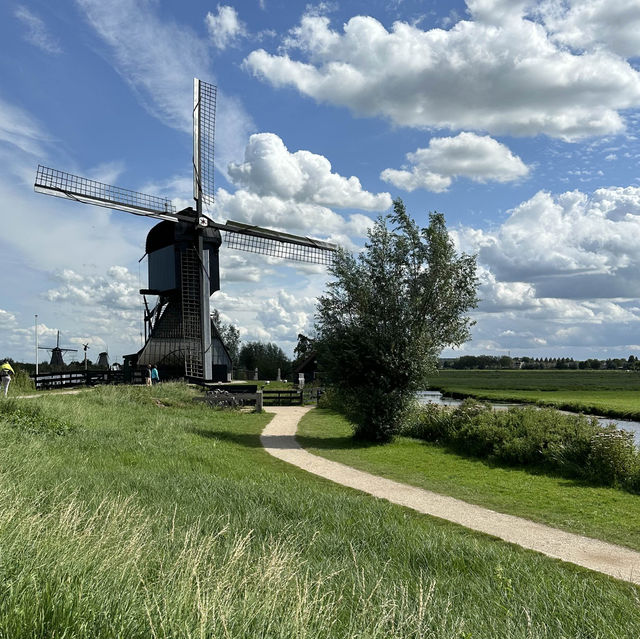 Kinderdijk - iconic windmills