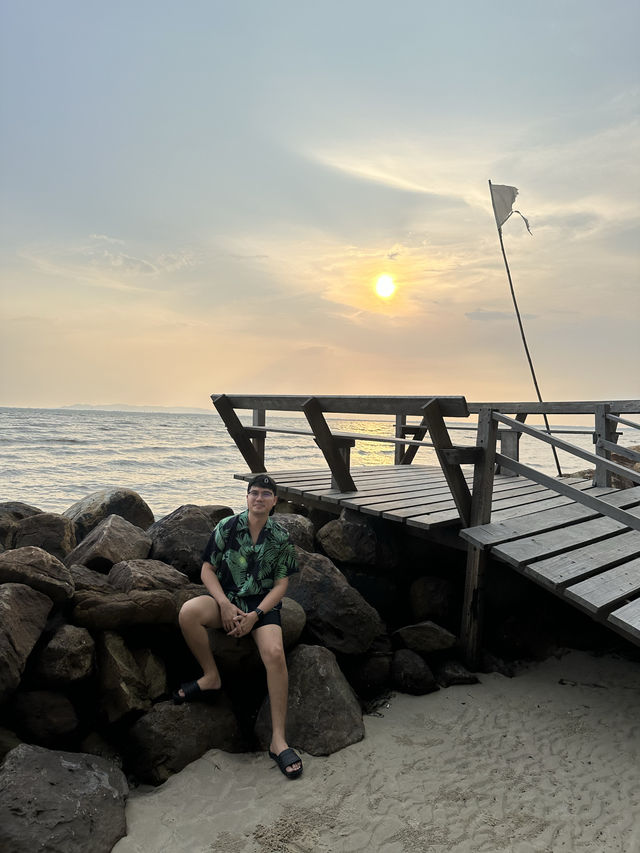 หาดสุวรรณเกียวทอง 🌊