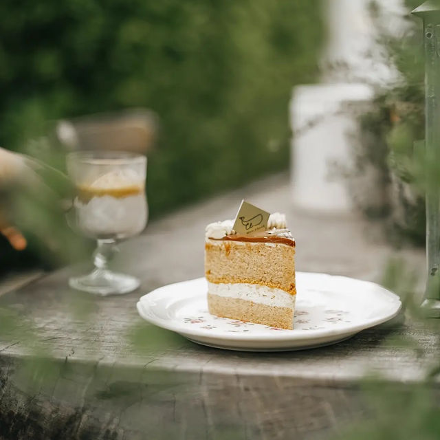 Whale Bake • คาเฟ่โฮมมี่ รัชโยธิน