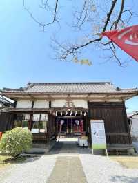 【三ツ木神社/神奈川県】オレンジに染まった石像が出迎える