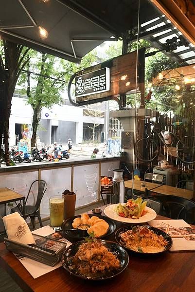 新店寵物友善餐廳意享Eat Enjoy