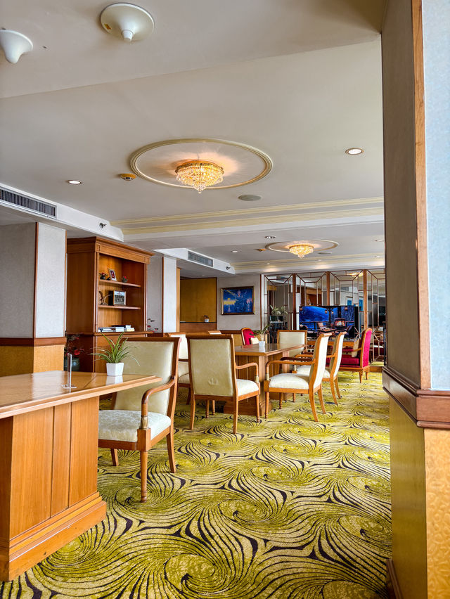 Montien Riverside Hotel