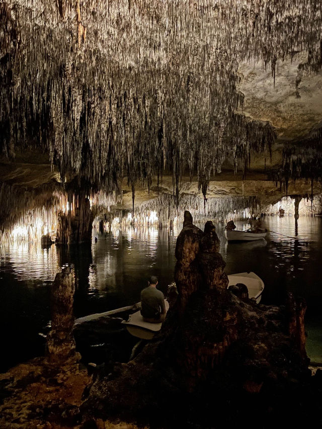 Enchanting Exploration of Mallorca's Drach Caves 🇪🇸