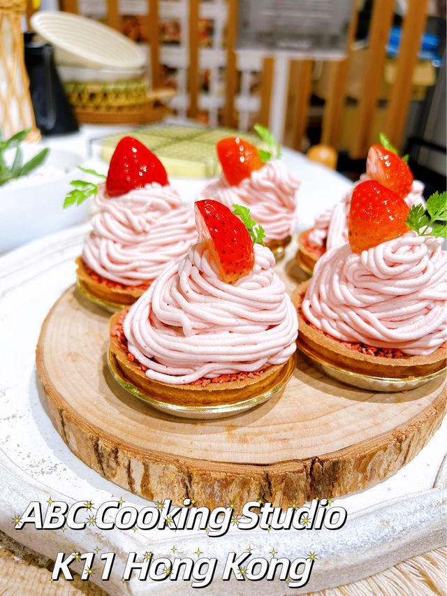 Strawberry Mont Blanc ABC Cooking Studio HK