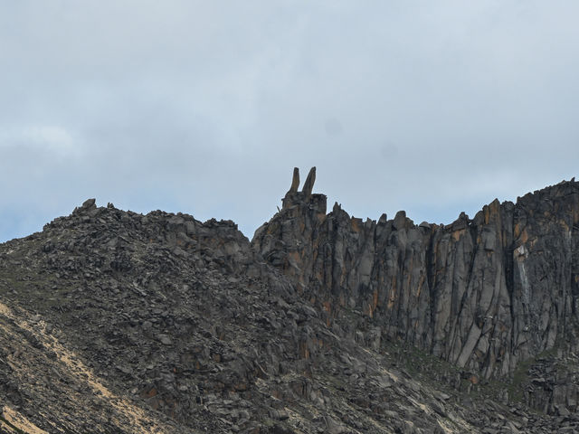 Exploring Tuer Mountain in Litang