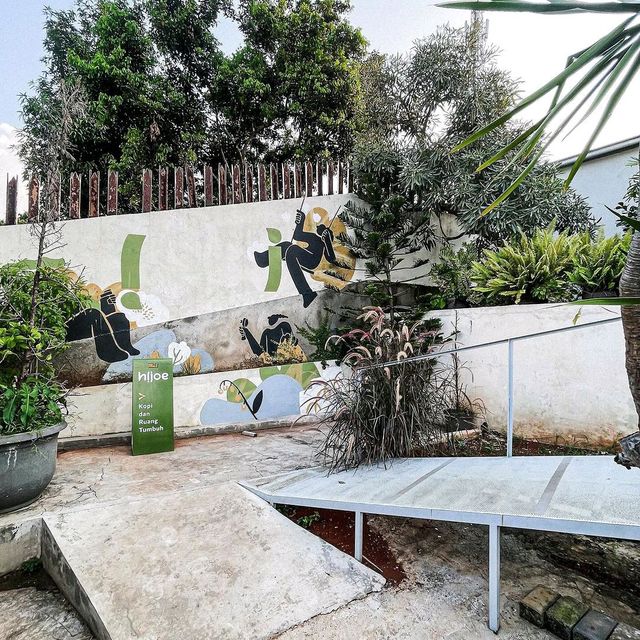 HIJOE CAFFE | Green and shady near Lenteng Agung HIJOE CAFFE | Green and shady near Lenteng Agung