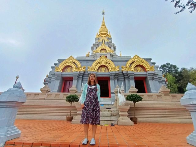พระบรมธาตุศรีนครินฯ ดอยแม่สลอง
