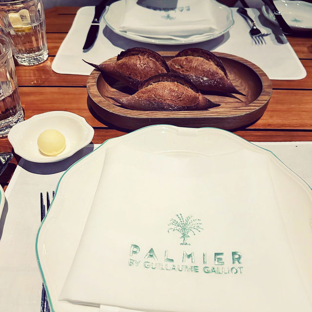 曼谷湄南河四季酒店 Palmier法國餐廳 - 細膩法式饗宴與浪漫夜景