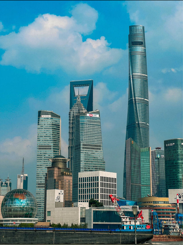 Futuristic Skyline of Shanghai at the Bund 🌃