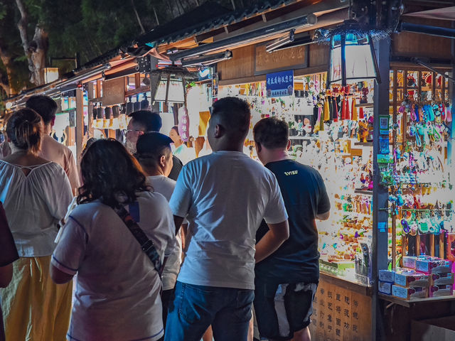 🇨🇳 Kuanzhai Alley at Night
