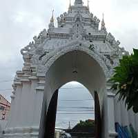 พระธาตุจอมทอง 