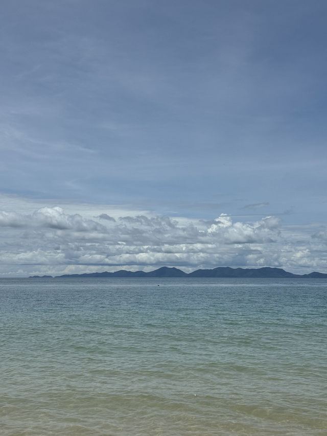เดินเล่นริมหาทับแขก 🏝️ กระบี่