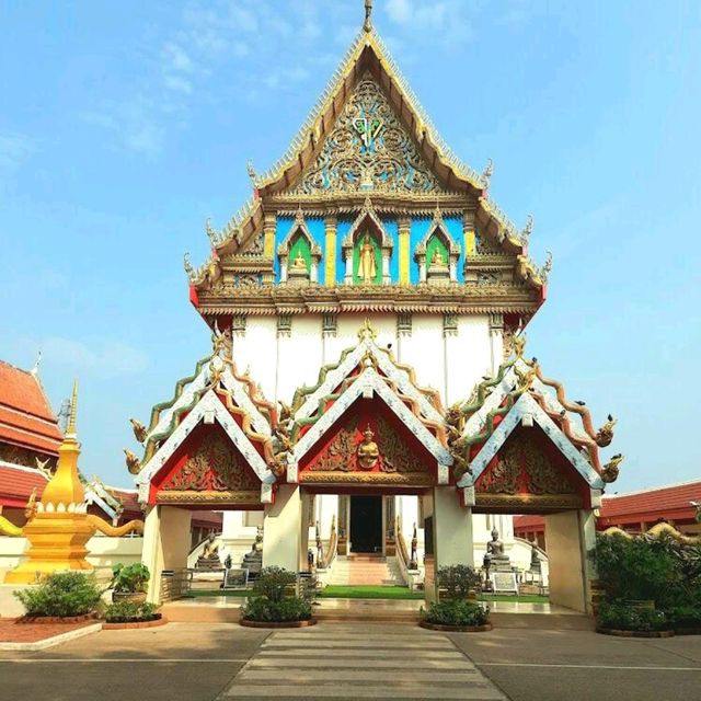 Wat Si Chomphu Ong Tue