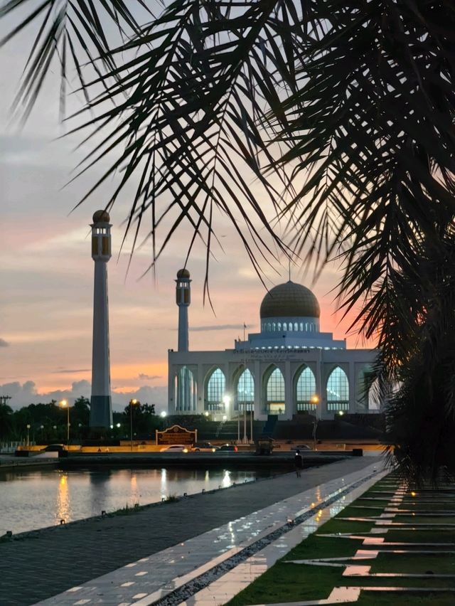 The Central Mosque of Songkhla, Beautiful View During Sunset