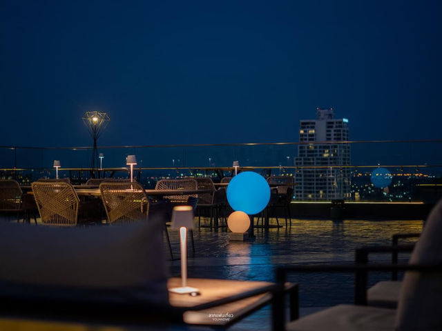 Silver Moon SkyBar 