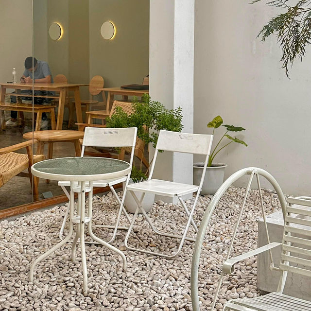 One Another Cafe บางปู