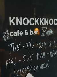 Knock Knock cafe and studio อารีย์ซอย 7 ดีเกินต้าน