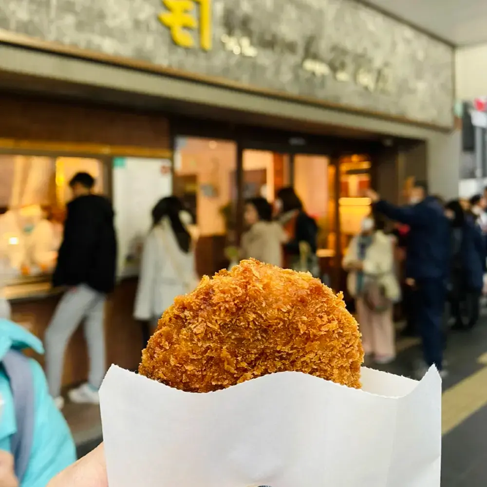 日本°神戶ㅣ平價銅板美食ㅣ森谷商店可樂餅