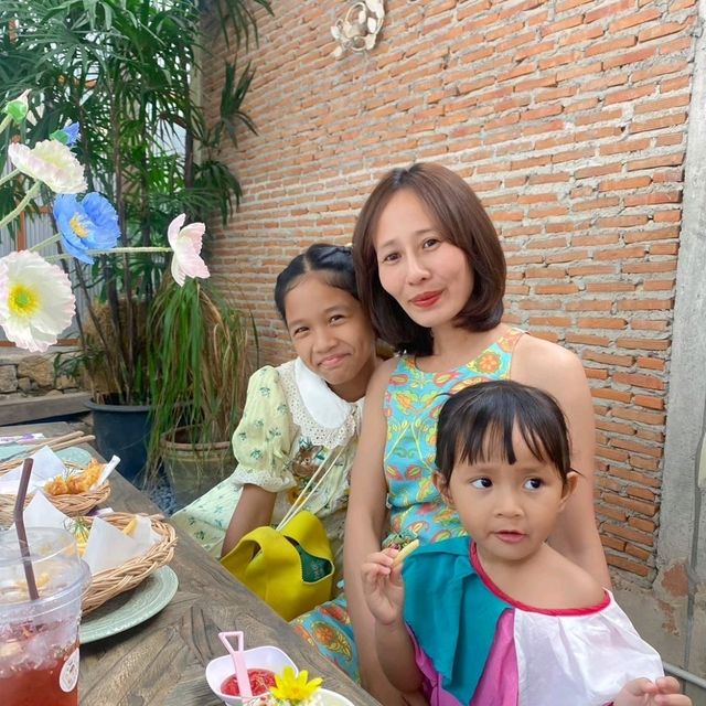 แต่งตัวเพื่อมาคาเฟ่นี้นะนี่💗💗💗