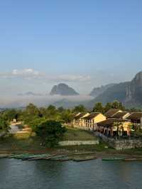 ที่พักวังเวียง | สปป.ลาว 🏡⛰️🛌💤