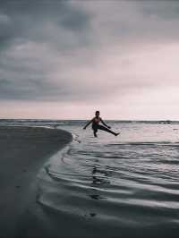 Sun, Sand, and Serenity: Discover Vadanappally Beach’s Hidden Charm!