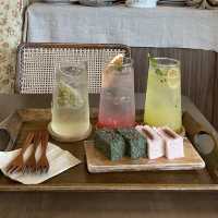 【韓国カフェ】韓国の伝統菓子が食べれるカフェ
