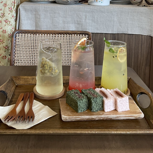 【韓国カフェ】韓国の伝統菓子が食べれるカフェ