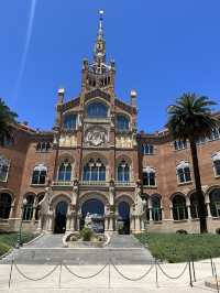 Barcelona - a place full of amazing architectures. Even Hospital are a piece of art!